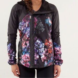 Lululemon Size 6 lightweight jacket.